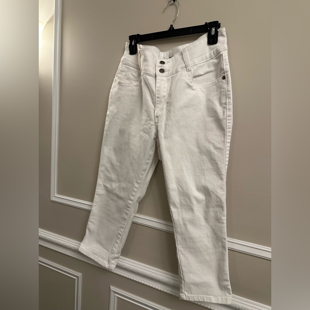 Cropped White Jeans